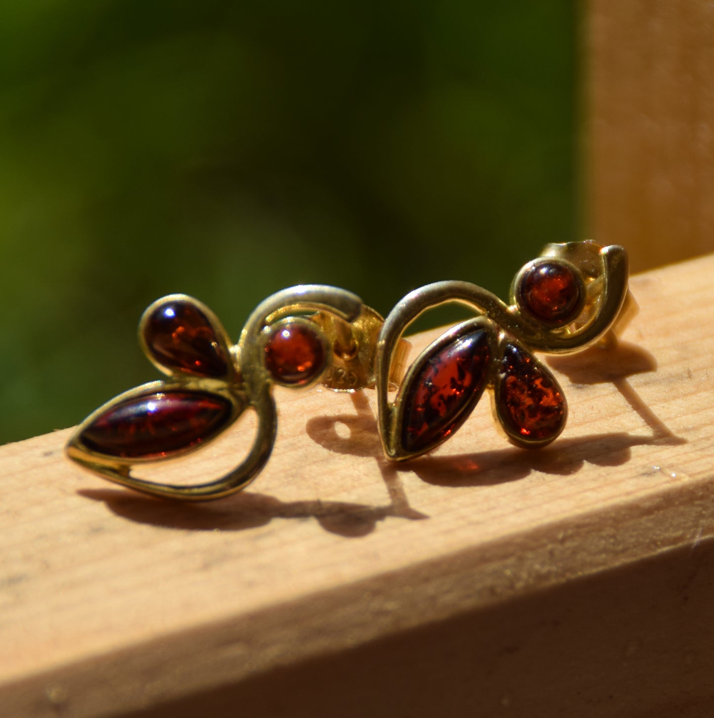 MJ Baltica, orecchini, Ambra naturale Baltica, Argento 925, placcato in Oro 18k, ambra cigliegia, luminoso, artigianale, BZK104