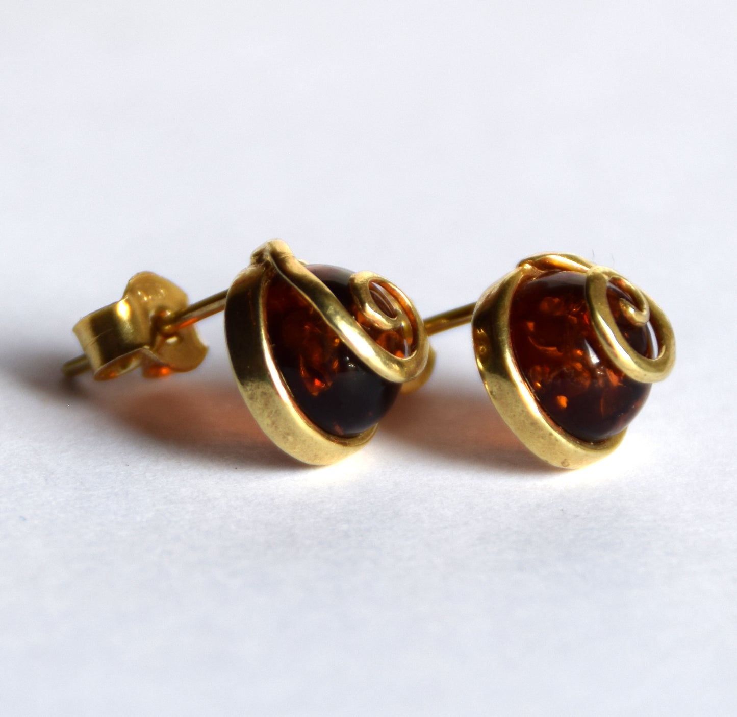 MJ Baltica, earrings, natural Baltic Amber, 925 Silver, 14k Gold plated, cognac, luminous, handcrafted, BZK110