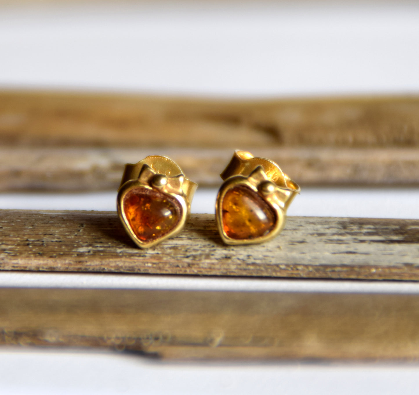 MJ Baltica, earrings, natural Baltic Amber, 925 Silver, 14k Gold plated, cognac, luminous, handcrafted, BZK124