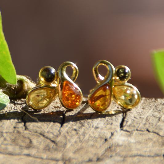 Elegant floral earrings with natural amber in various shades and 18k gold-plated 925 silver, MJ Baltica, BZK143
