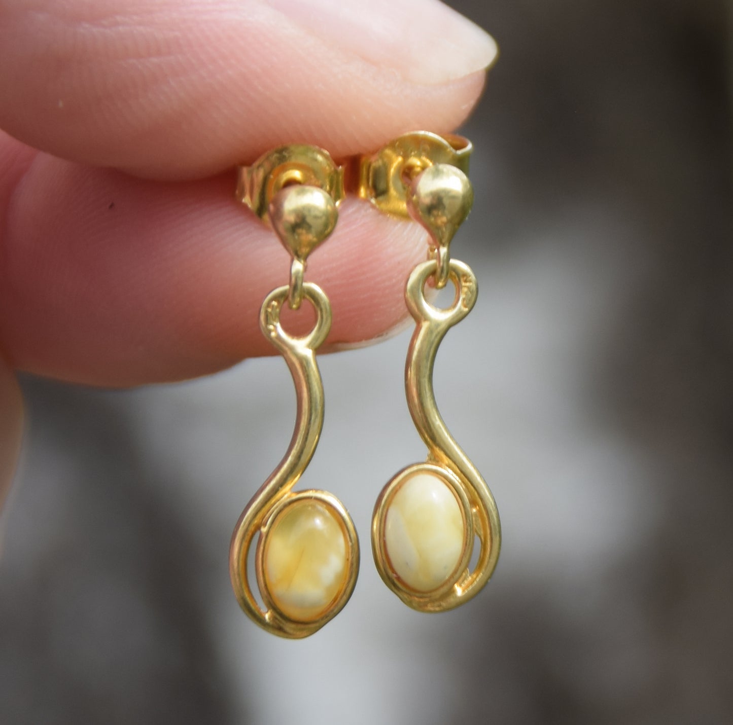 Delicate earrings in natural Imperial Amber and 18k Gold-plated 925 Sterling Silver, MJ Baltica, BZK162