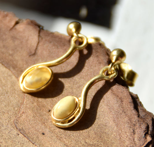 Delicate earrings in natural Imperial Amber and 18k Gold-plated 925 Sterling Silver, MJ Baltica, BZK162