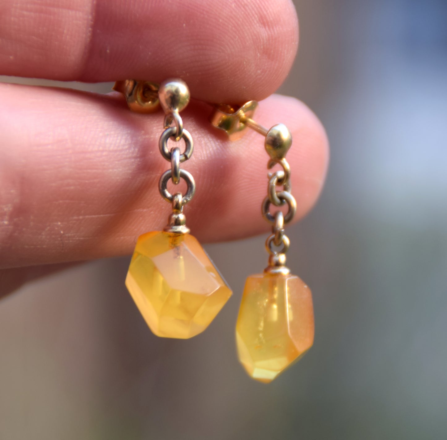 Delicate earrings in natural Imperial Amber and 18k Gold-plated 925 Silver, MJ Baltica, BZK164