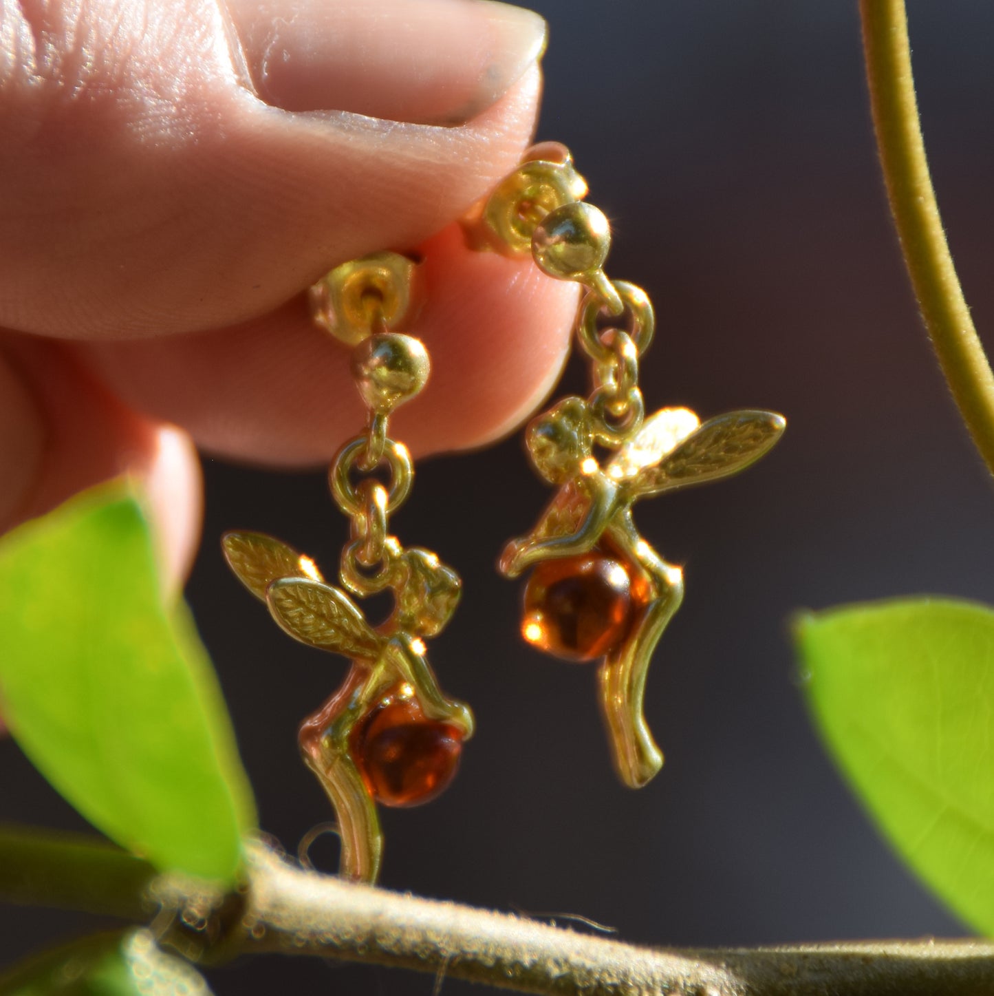 Bright earrings with fairies in natural cognac-colored amber and 18k gold-plated 925 sterling silver, MJ Baltica, BZK168