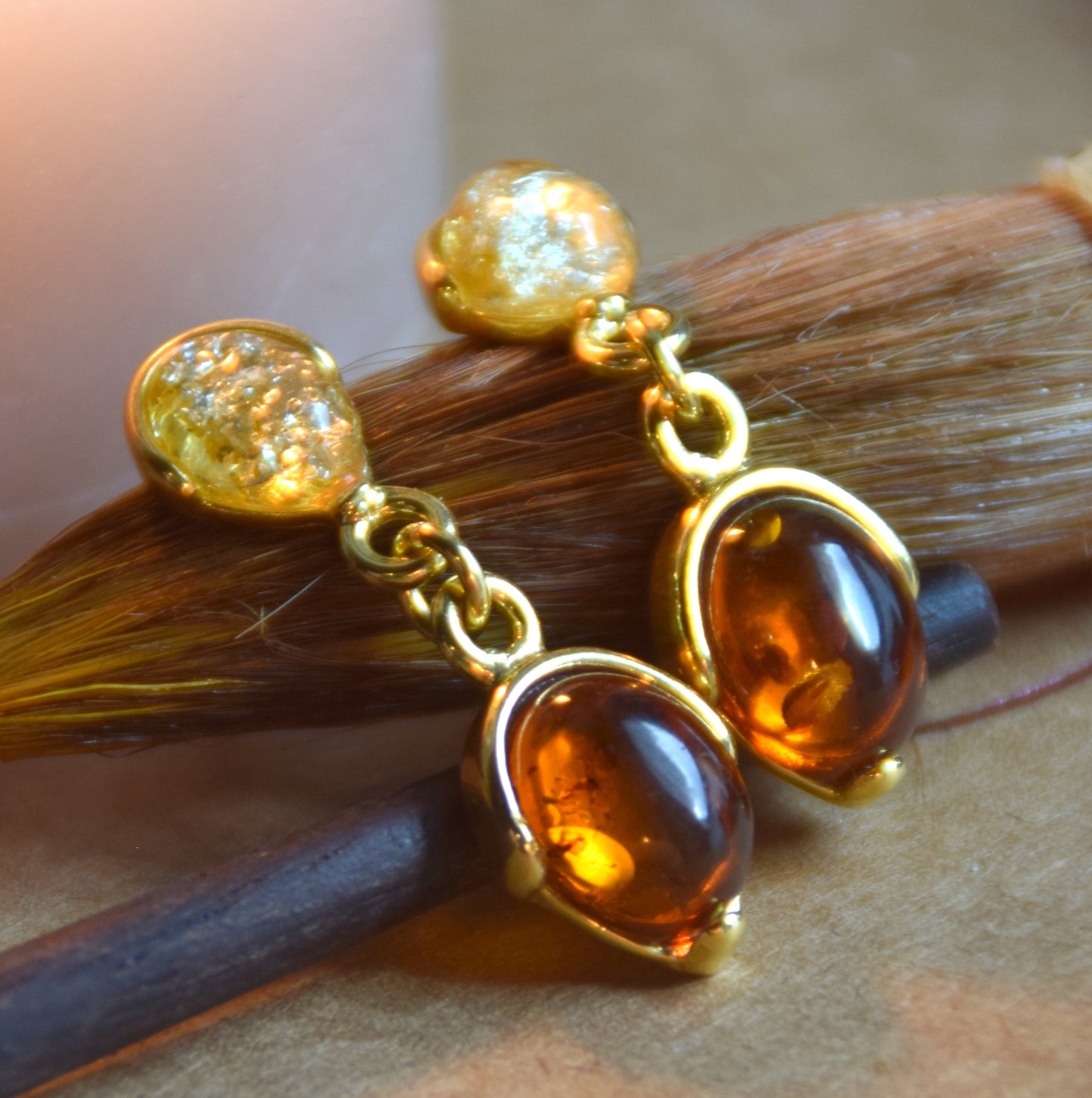 Elegante Ohrringe aus Naturbernstein in Cognacfarbe, 925er Sterlingsilber 18k vergoldet, MJ Baltica, BZK170