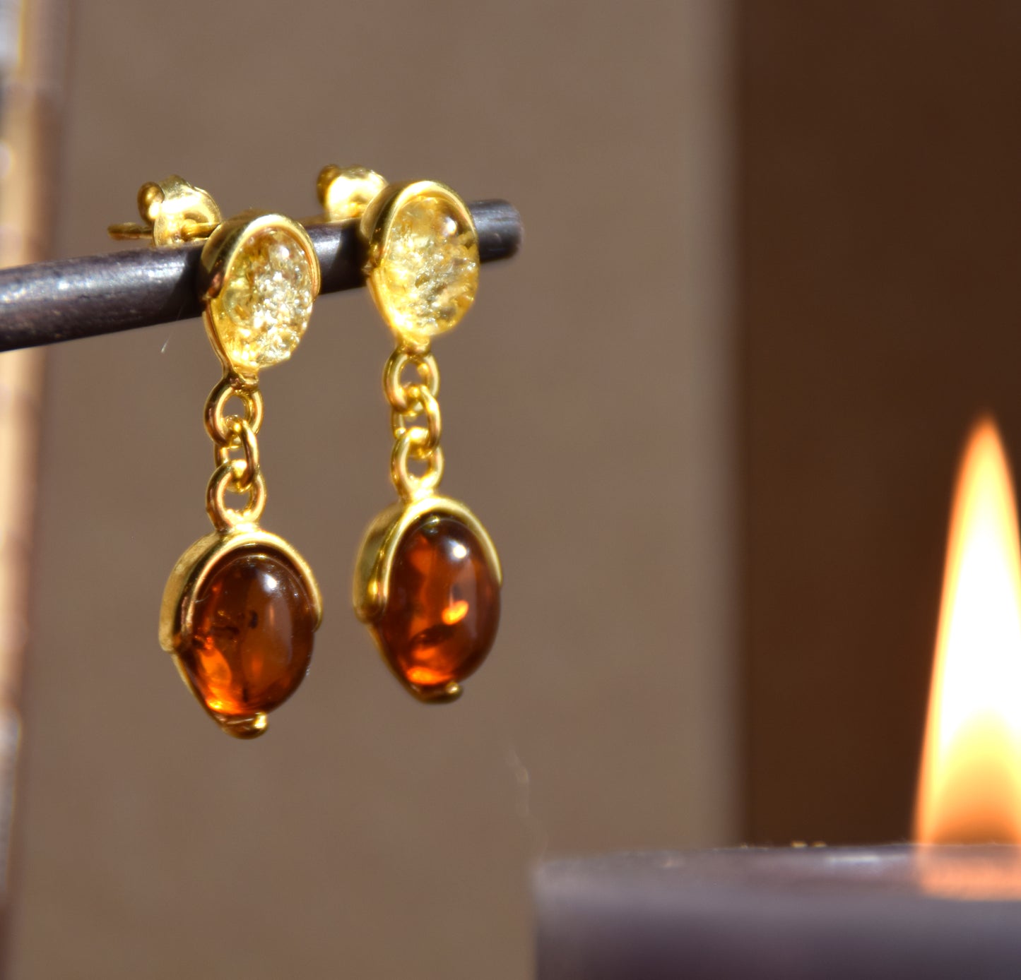 Elegante Ohrringe aus Naturbernstein in Cognacfarbe, 925er Sterlingsilber 18k vergoldet, MJ Baltica, BZK170
