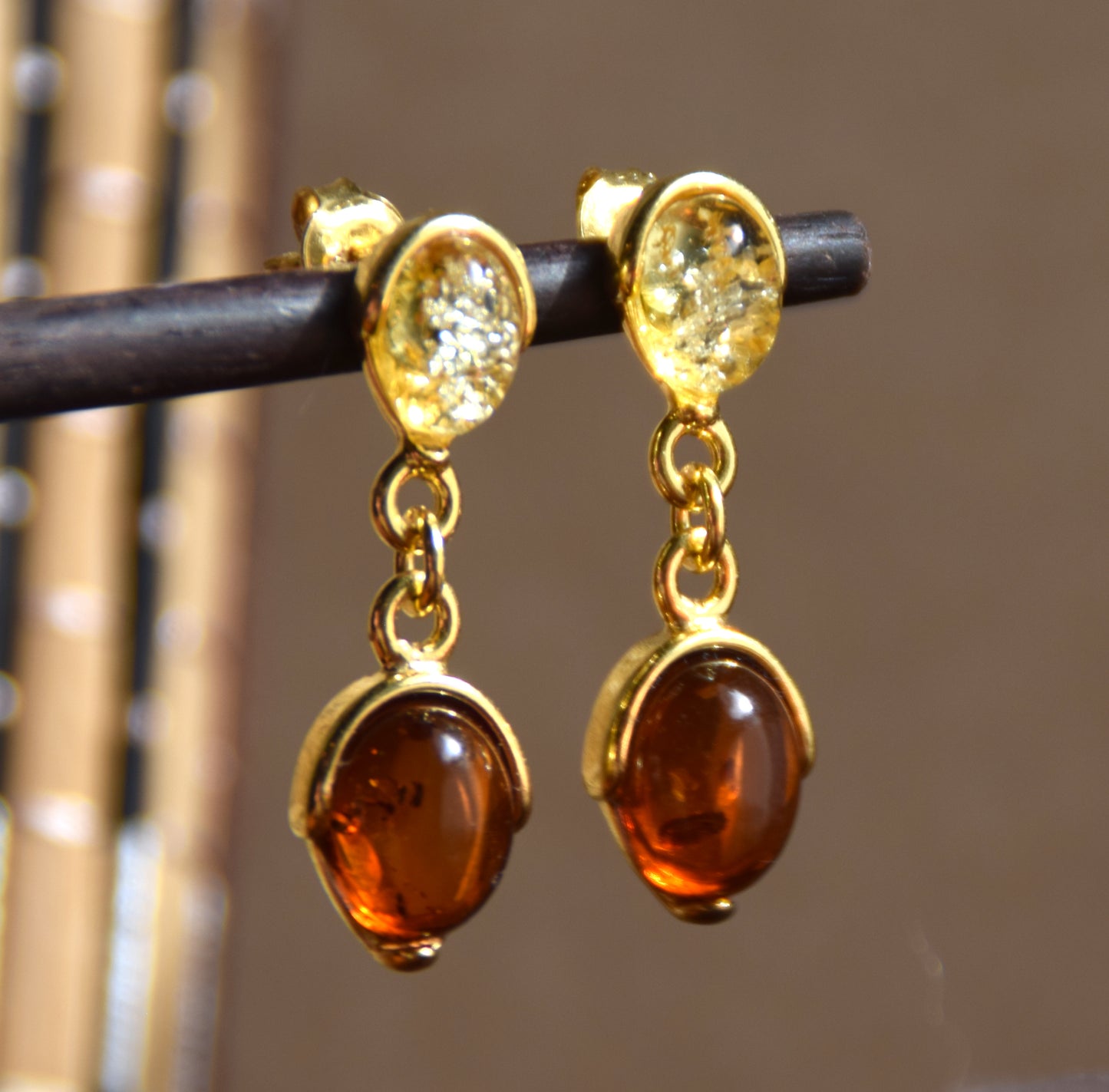 Elegante Ohrringe aus Naturbernstein in Cognacfarbe, 925er Sterlingsilber 18k vergoldet, MJ Baltica, BZK170