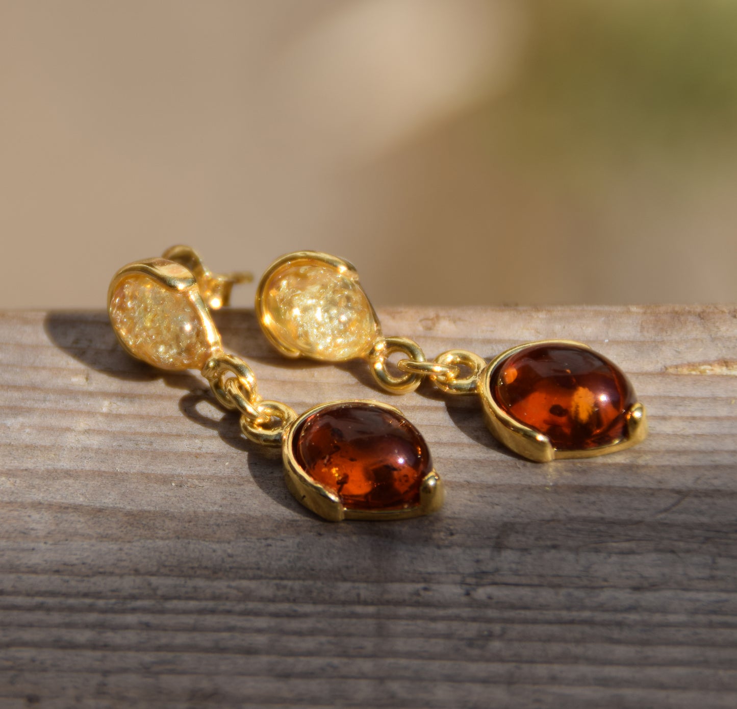 Elegante Ohrringe aus Naturbernstein in Cognacfarbe, 925er Sterlingsilber 18k vergoldet, MJ Baltica, BZK170