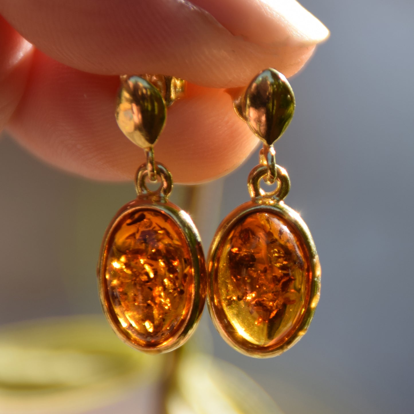 Elegant oval earrings in natural cognac Amber and 18k Gold plated 925 Sterling Silver, MJ Baltica, BZK171