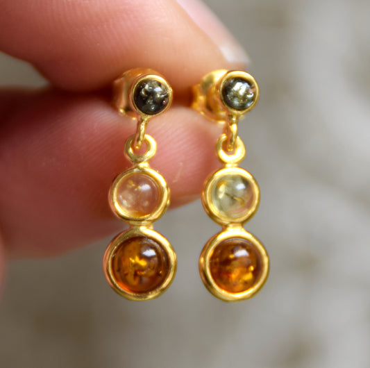 Delicate earrings in natural Amber of various shades and 18k Gold plated 925 Sterling Silver, MJ Baltica, BZK174