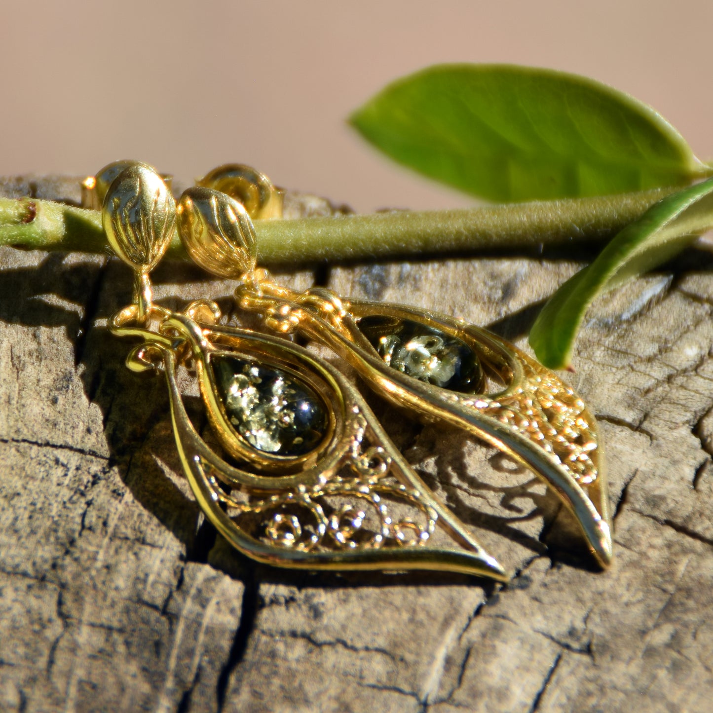 Oriental earrings with natural green amber filigree and 18k gold-plated 925 sterling silver, MJ Baltica, BZK178