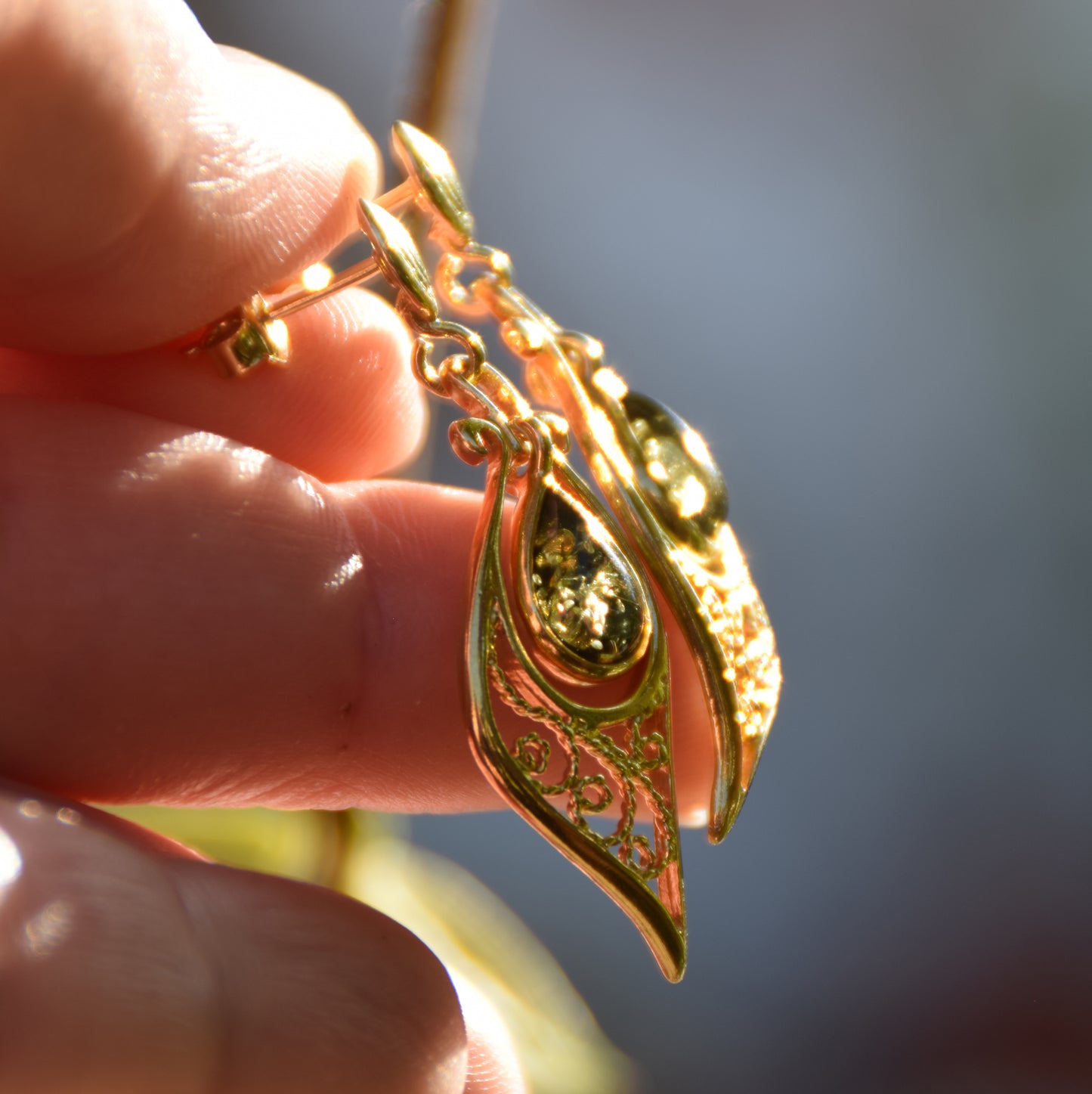 Oriental earrings with natural green amber filigree and 18k gold-plated 925 sterling silver, MJ Baltica, BZK178