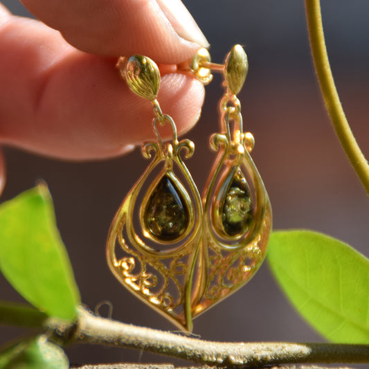 Oriental earrings with natural green amber filigree and 18k gold-plated 925 sterling silver, MJ Baltica, BZK178