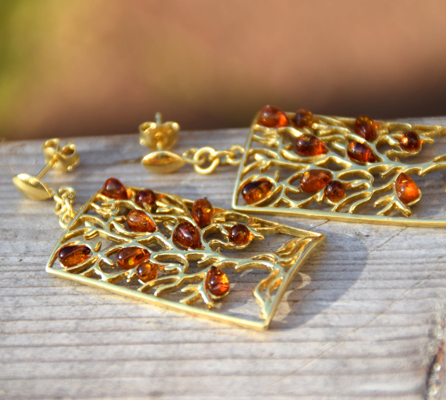 Elegant earrings with tree of life in natural cognac amber and 18k gold-plated 925 sterling silver, MJ Baltica, BZK181