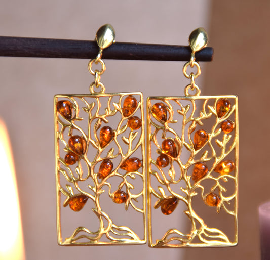 Elegant earrings with tree of life in natural cognac amber and 18k gold-plated 925 sterling silver, MJ Baltica, BZK181