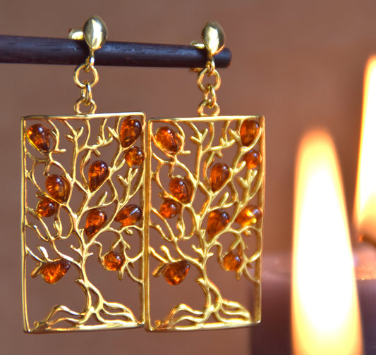 Elegant earrings with tree of life in natural cognac amber and 18k gold-plated 925 sterling silver, MJ Baltica, BZK181