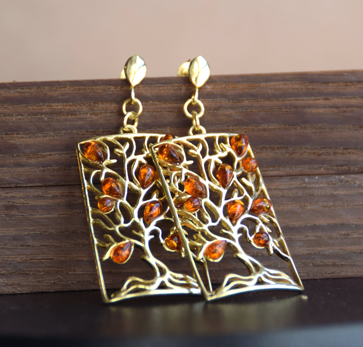 Elegant earrings with tree of life in natural cognac amber and 18k gold-plated 925 sterling silver, MJ Baltica, BZK181
