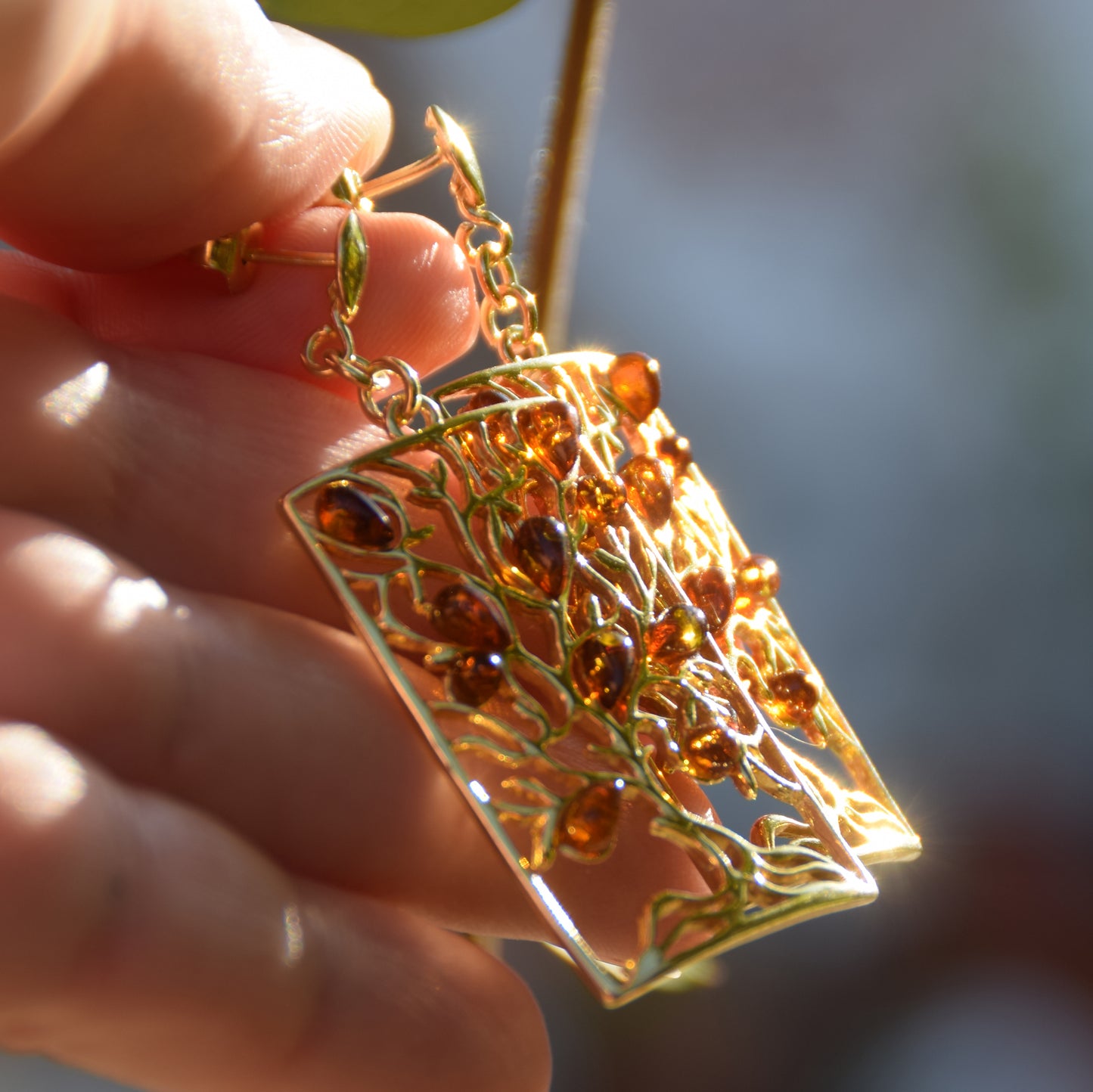 Elegant earrings with tree of life in natural cognac amber and 18k gold-plated 925 sterling silver, MJ Baltica, BZK181