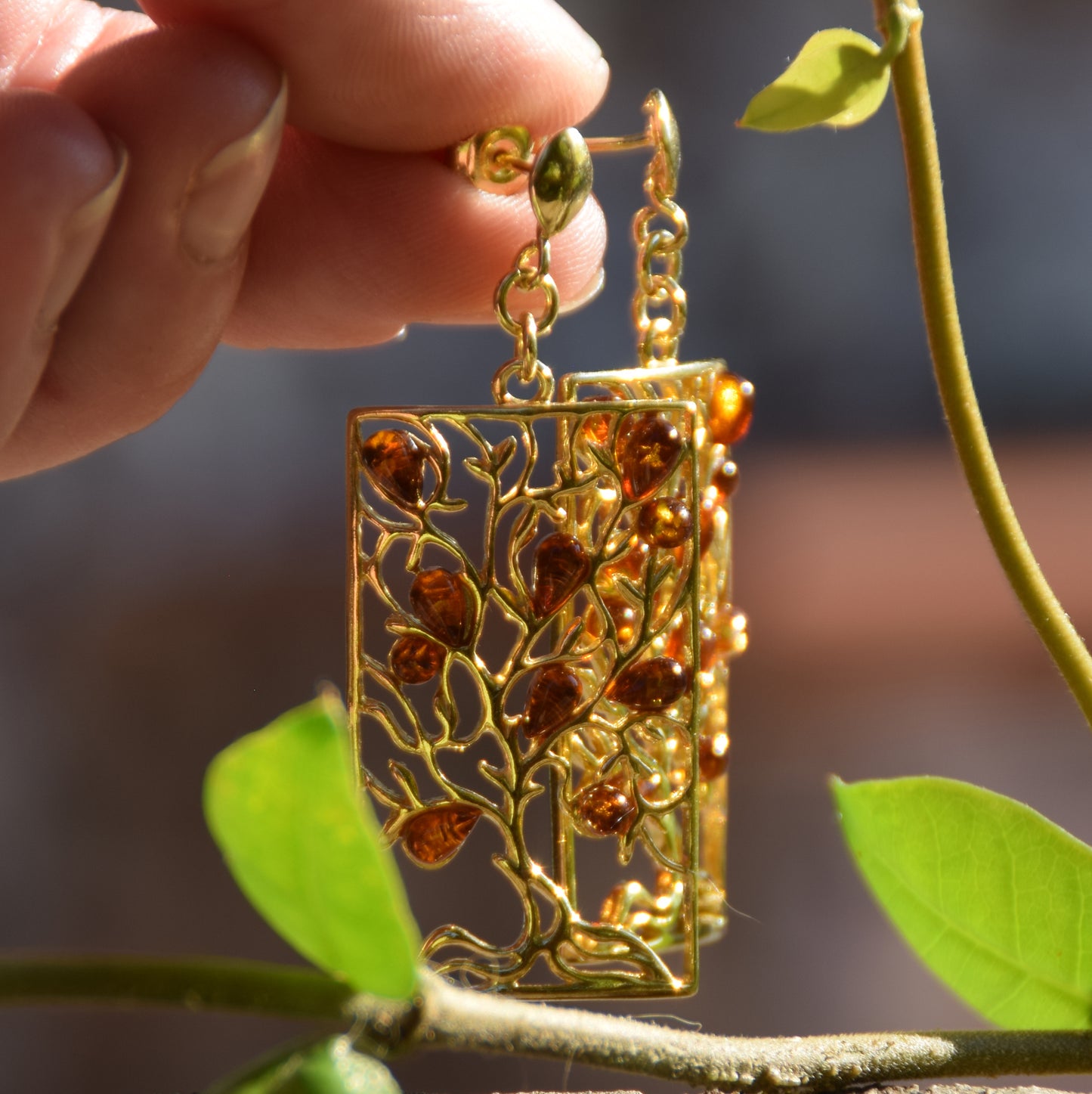 Elegant earrings with tree of life in natural cognac amber and 18k gold-plated 925 sterling silver, MJ Baltica, BZK181