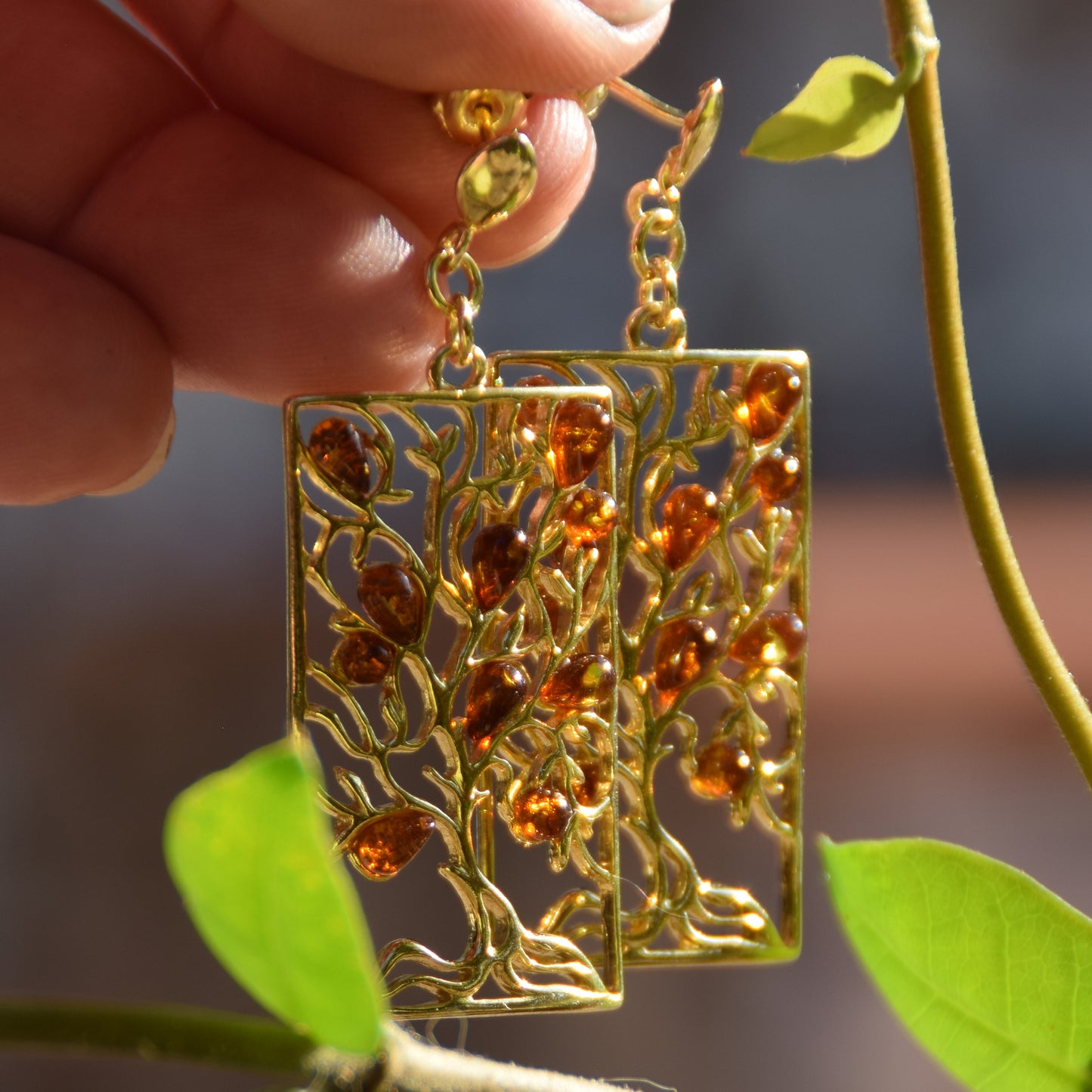 Elegant earrings with tree of life in natural cognac amber and 18k gold-plated 925 sterling silver, MJ Baltica, BZK181