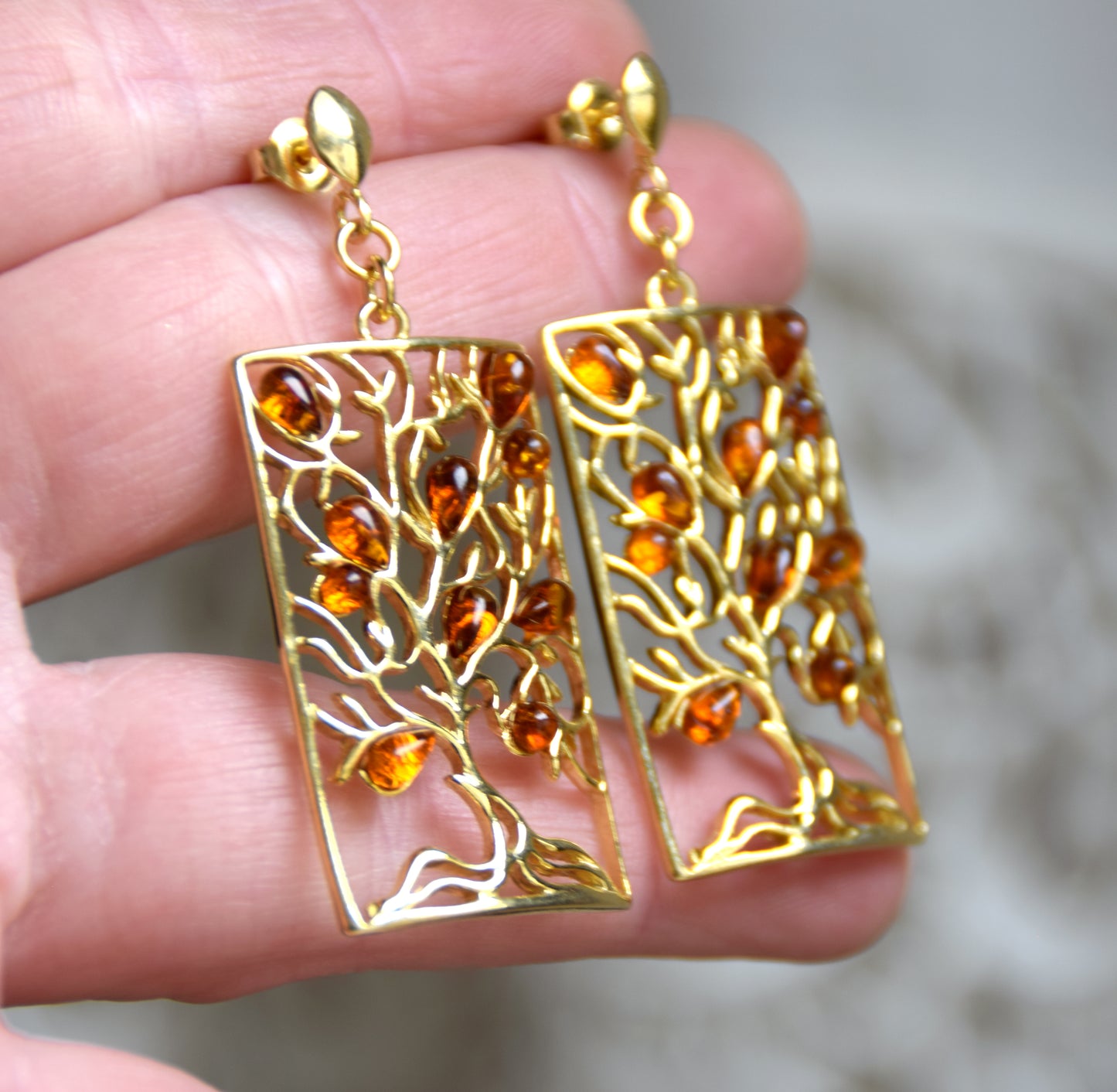 Elegant earrings with tree of life in natural cognac amber and 18k gold-plated 925 sterling silver, MJ Baltica, BZK181