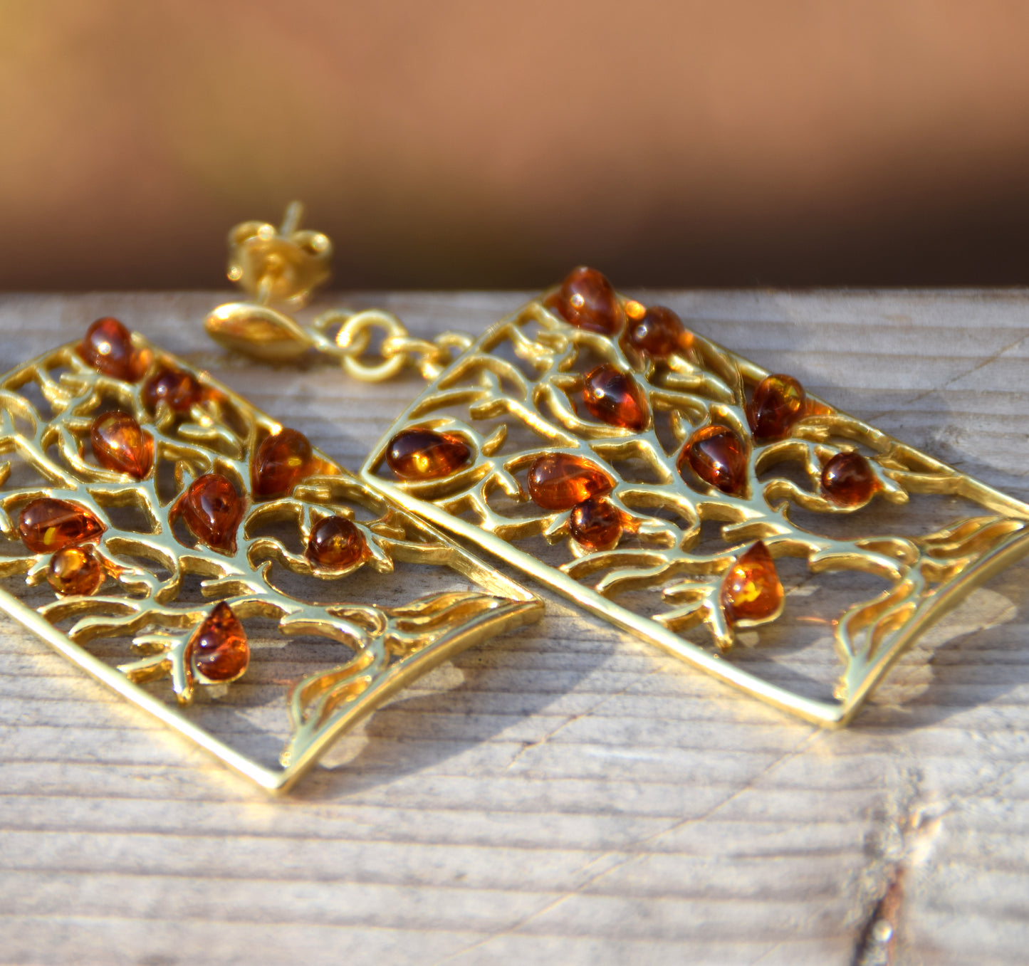 Elegant earrings with tree of life in natural cognac amber and 18k gold-plated 925 sterling silver, MJ Baltica, BZK181