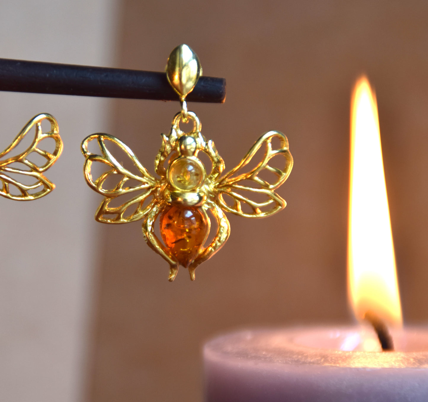Elegant bee earrings with natural cognac and gold amber and 18k Gold plated 925 Sterling Silver, MJ Baltica, BZK182