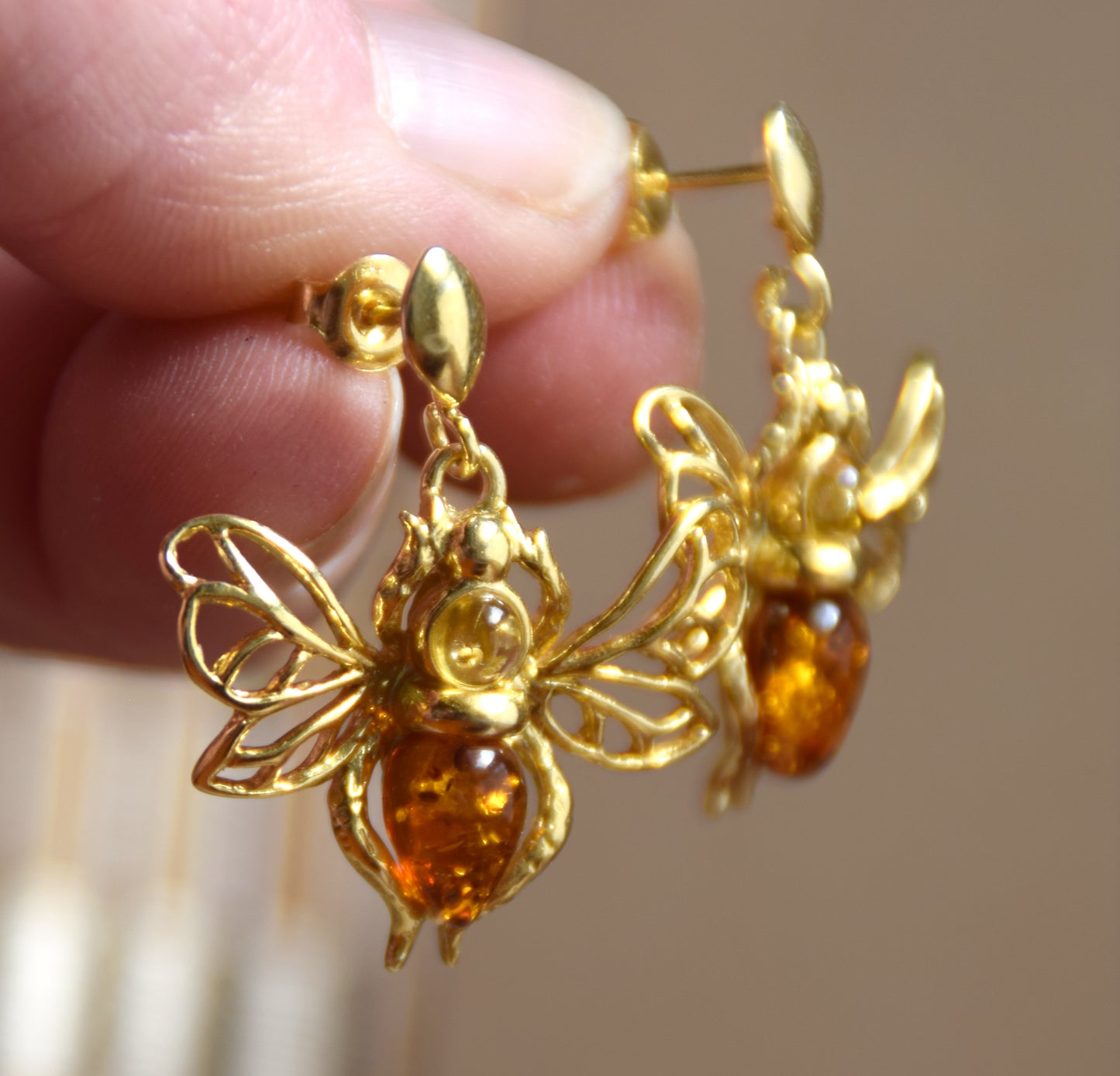 Elegant bee earrings with natural cognac and gold amber and 18k Gold plated 925 Sterling Silver, MJ Baltica, BZK182
