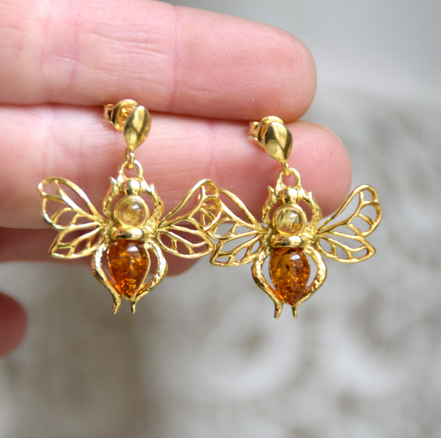 Elegant bee earrings with natural cognac and gold amber and 18k Gold plated 925 Sterling Silver, MJ Baltica, BZK182