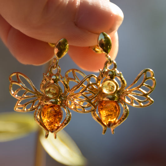 Elegant bee earrings with natural cognac and gold amber and 18k Gold plated 925 Sterling Silver, MJ Baltica, BZK182