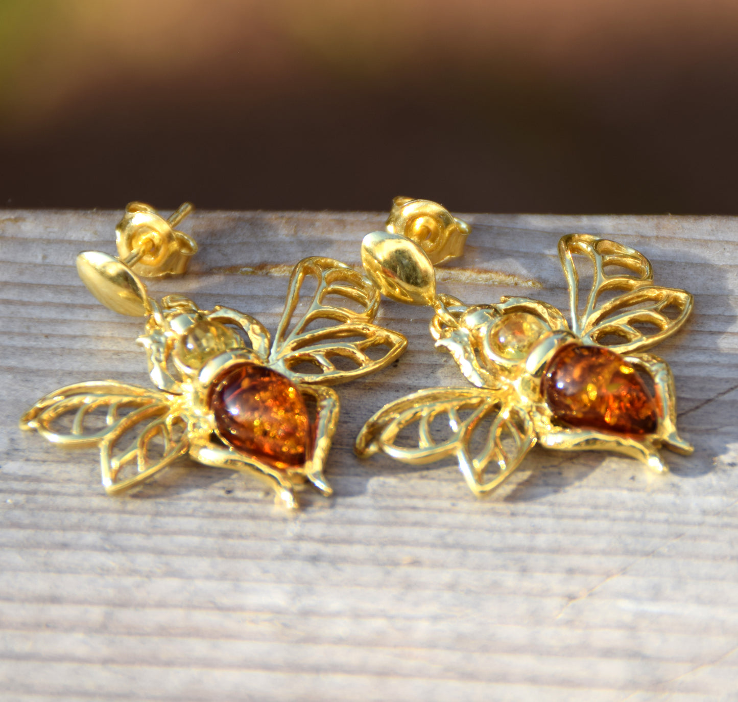 Elegant bee earrings with natural cognac and gold amber and 18k Gold plated 925 Sterling Silver, MJ Baltica, BZK182