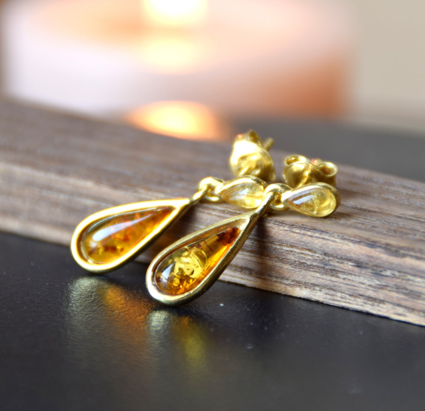 Elegant floral earrings in natural cognac and gold Amber and 18k Gold plated 925 Sterling Silver, MJ Baltica, BZK183