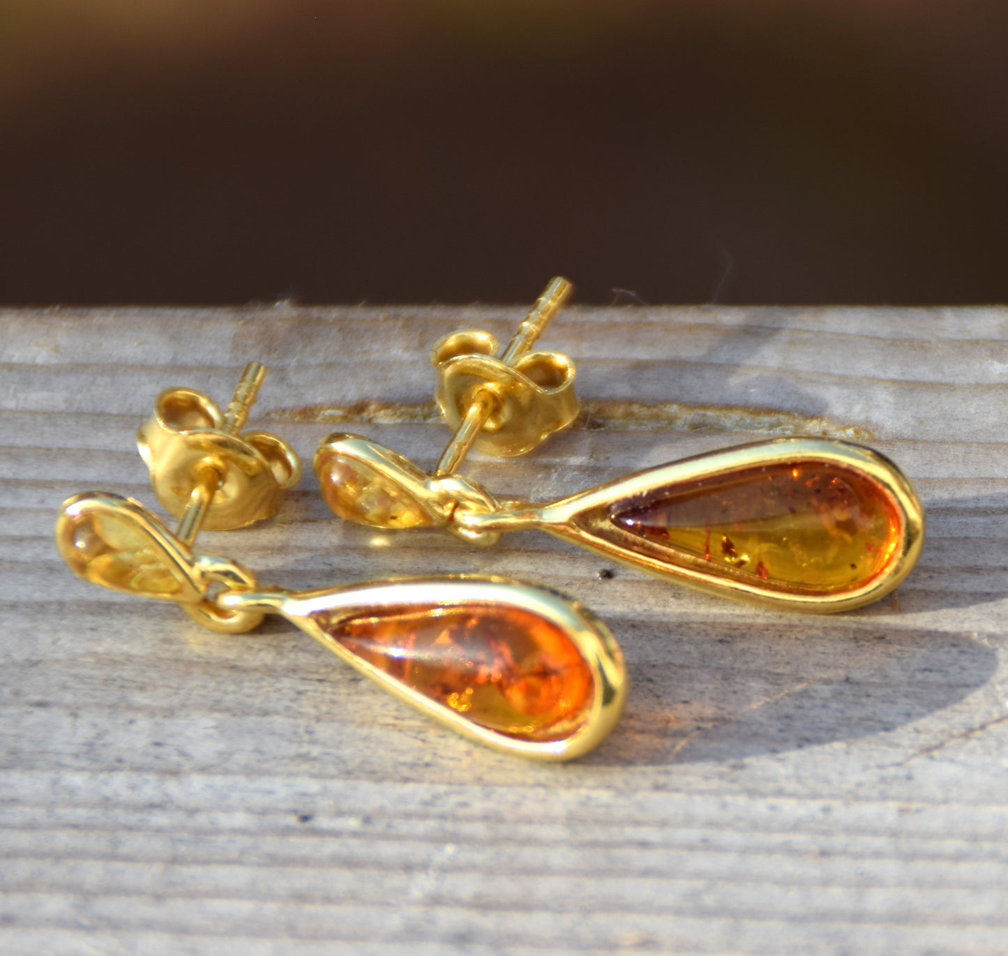 Elegant floral earrings in natural cognac and gold Amber and 18k Gold plated 925 Sterling Silver, MJ Baltica, BZK183