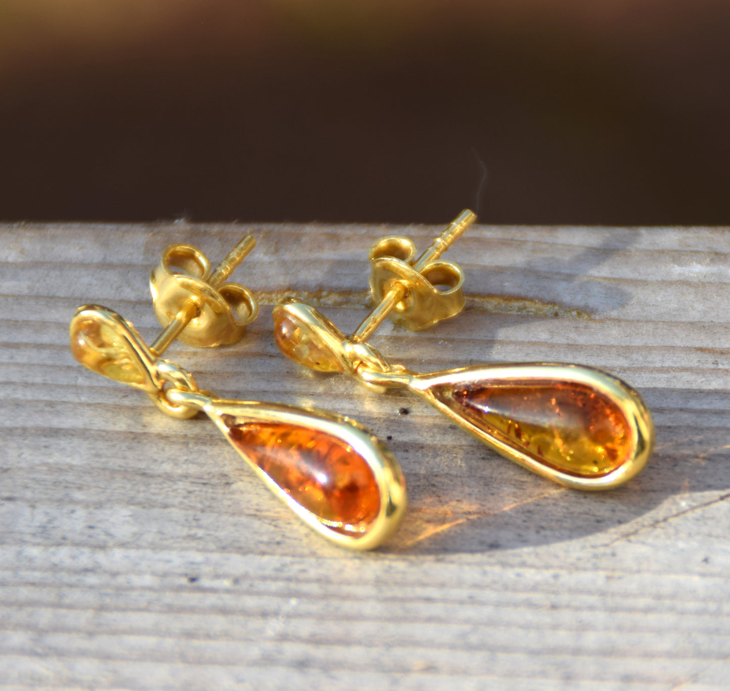 Elegant floral earrings in natural cognac and gold Amber and 18k Gold plated 925 Sterling Silver, MJ Baltica, BZK183