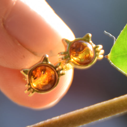 Kitten earrings with natural cognac Amber and 18k Gold plated 925 Sterling Silver, MJ Baltica, BZK186