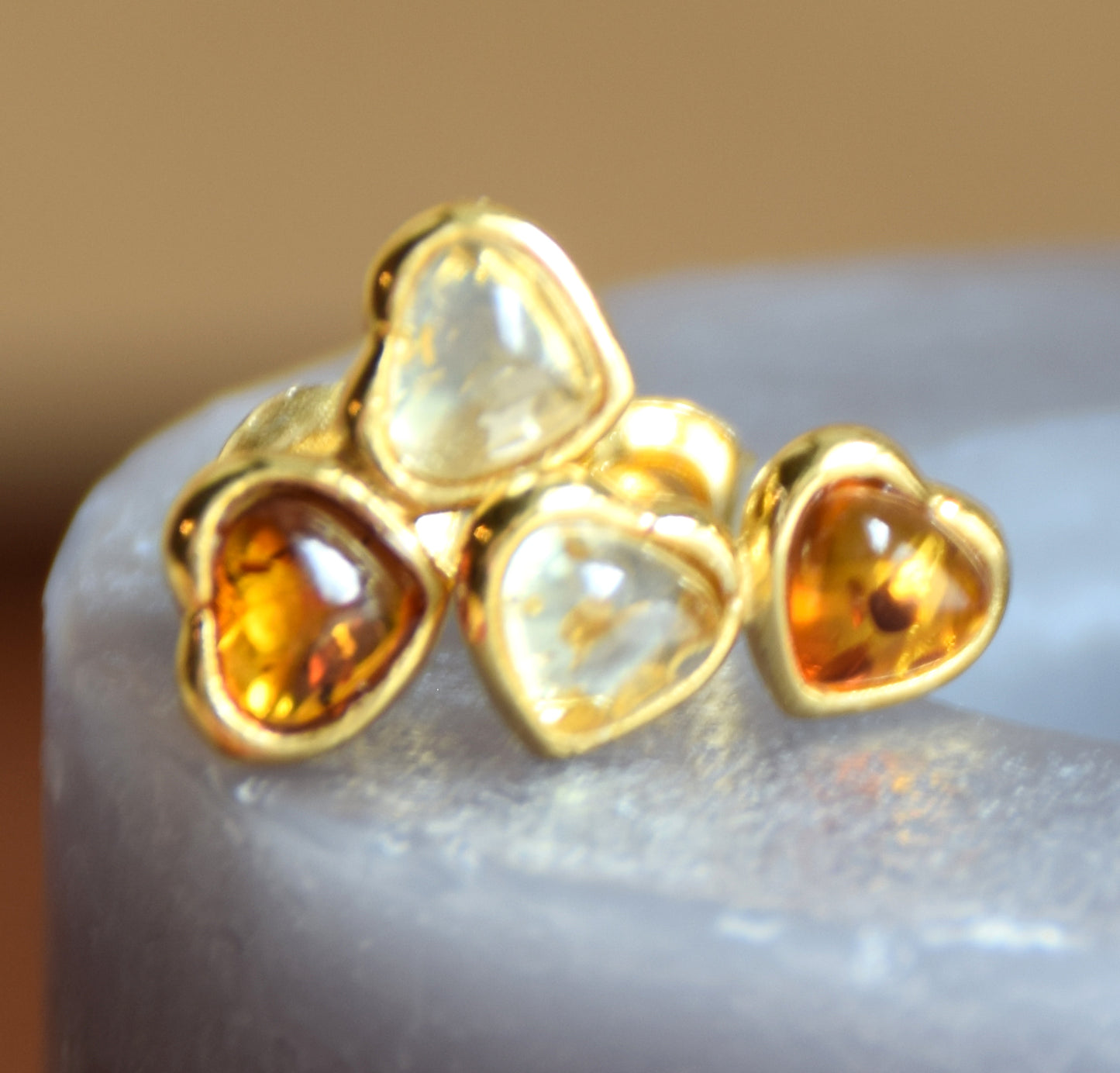 Romantic two-heart earrings in natural cognac and gold amber and 18k gold-plated 925 Sterling Silver, MJ Baltica, BZK191