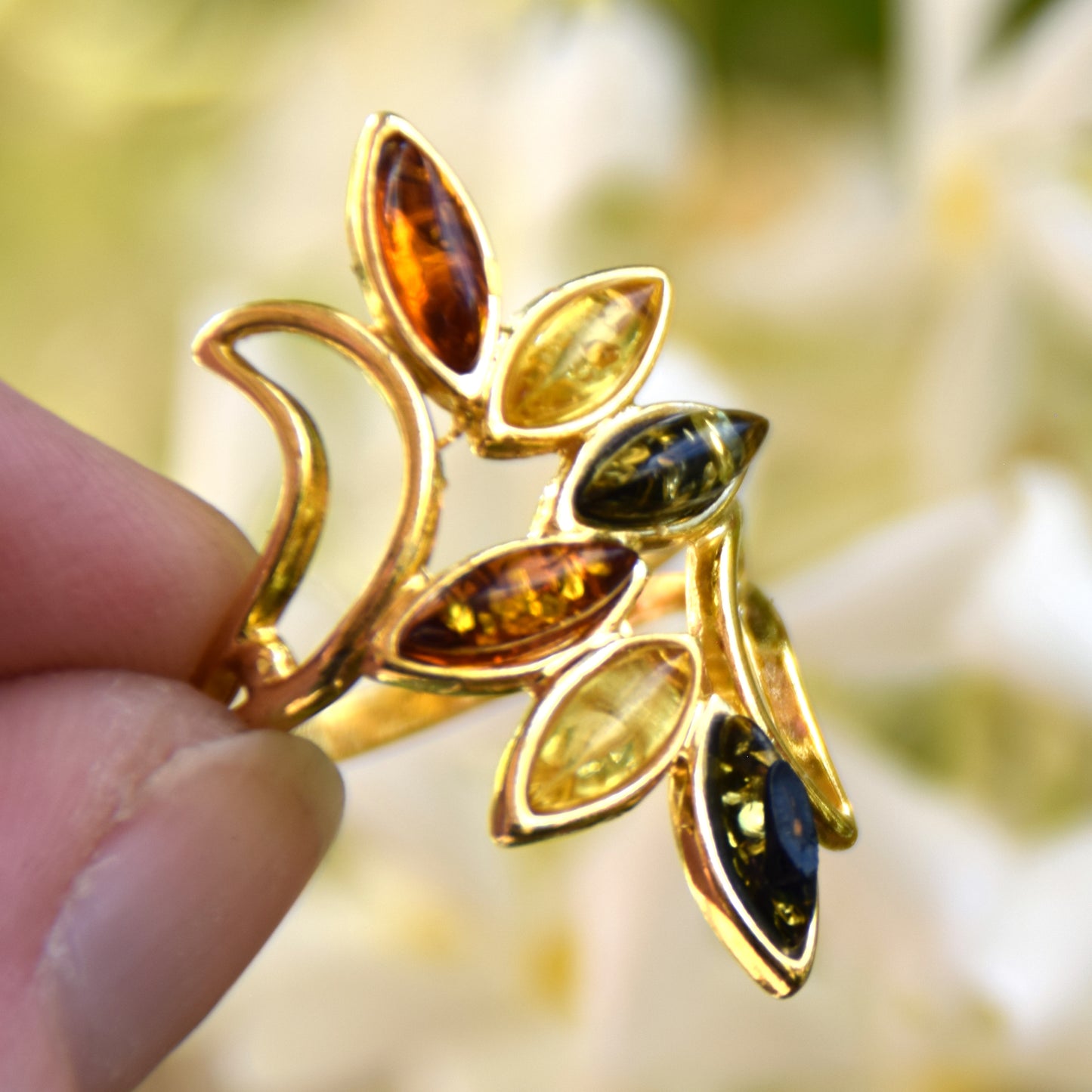 Tall floral band ring in natural Amber of various shades and 18k Gold plated Silver, MJ Baltica, BZP001