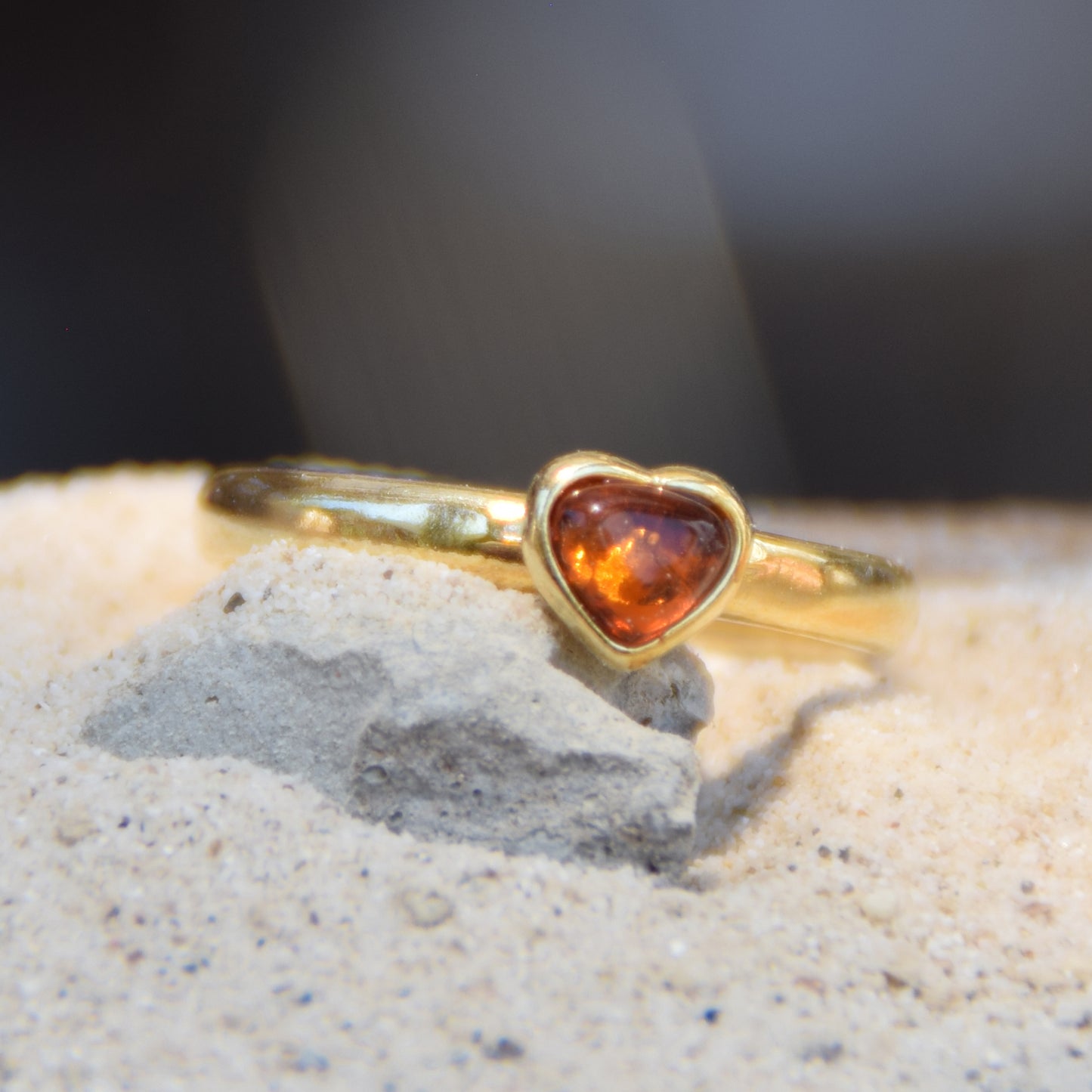 Romantic band ring in natural cognac amber and 18k gold-plated silver, MJ Baltica, BZP006