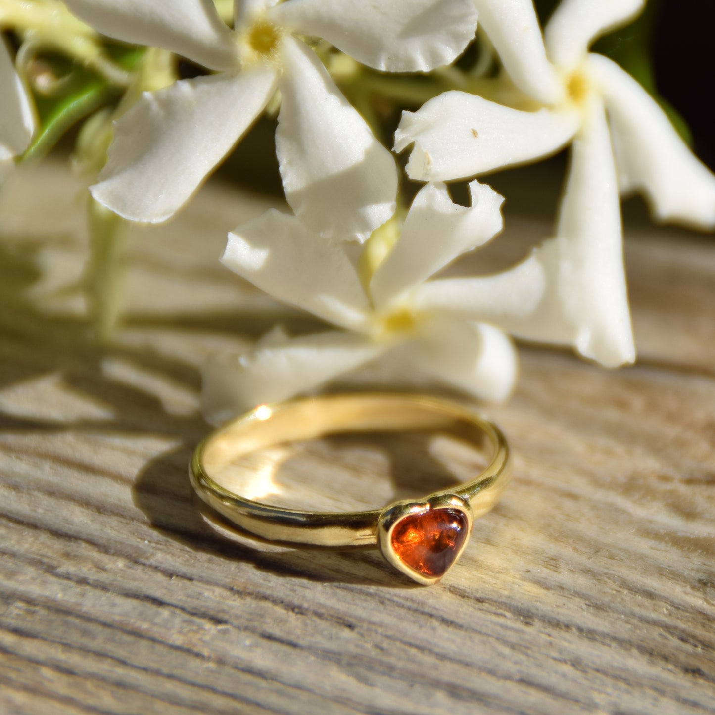 Romantic band ring in natural cognac amber and 18k gold-plated silver, MJ Baltica, BZP006