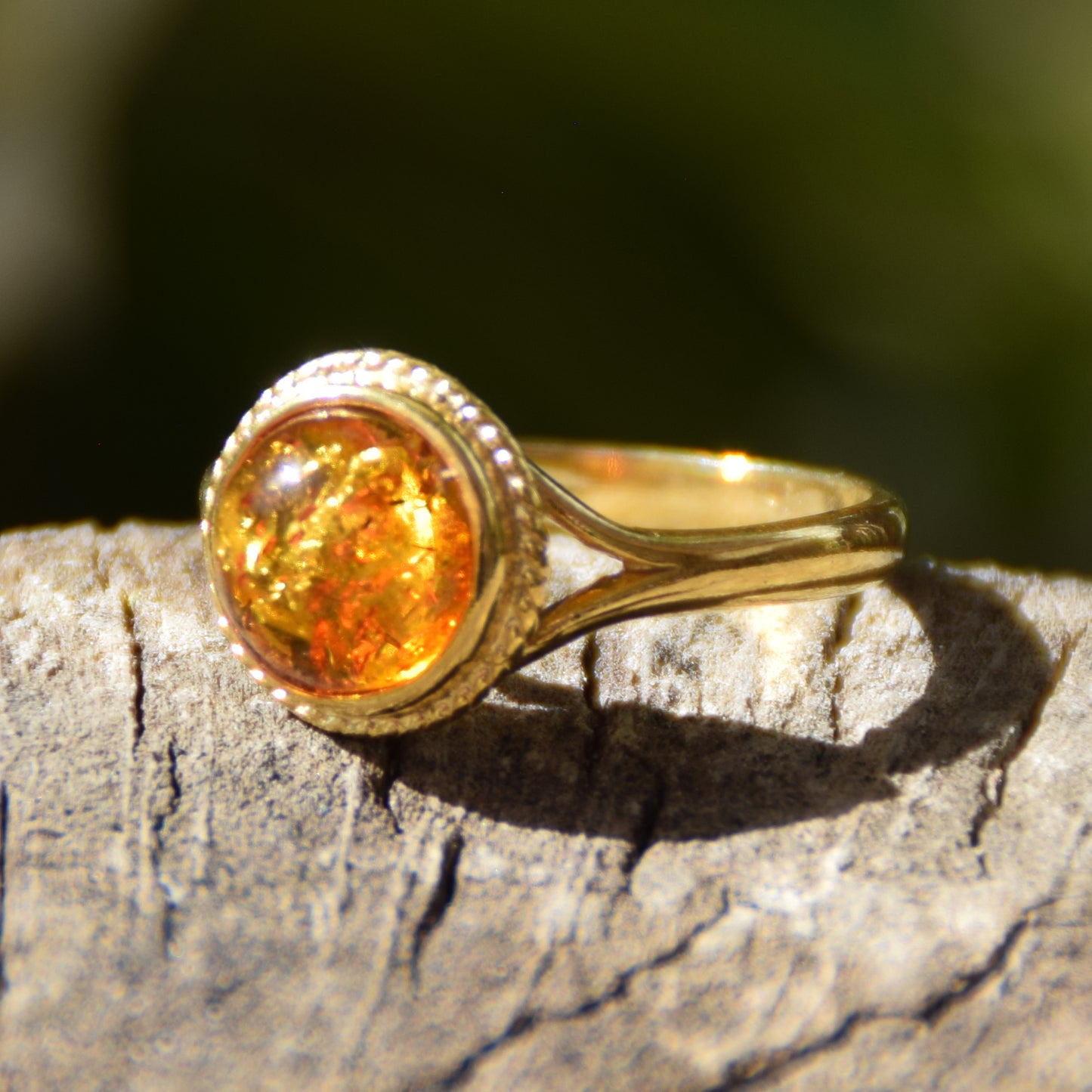 Classic vintage style ring in natural cognac-colored Amber and 18k Gold plated Silver, MJ Baltica, BZP007
