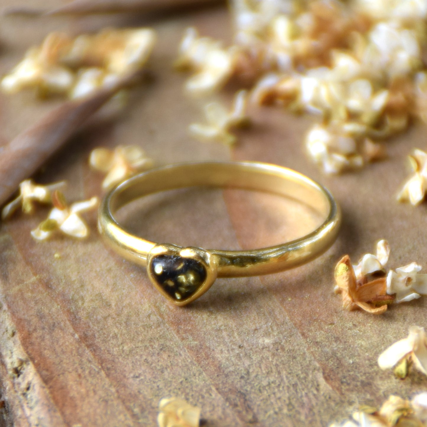 Ring with delicate heart created in natural green Amber and 18k Gold plated Silver, MJ Baltica, BZP048