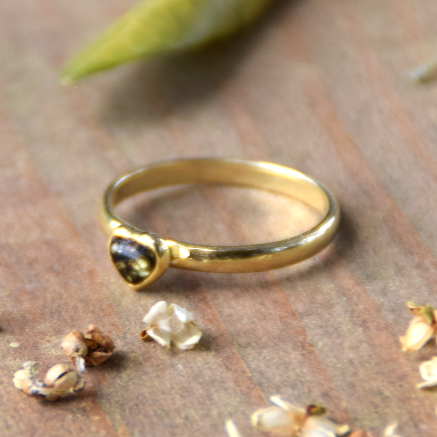 Ring with delicate heart created in natural green Amber and 18k Gold plated Silver, MJ Baltica, BZP048