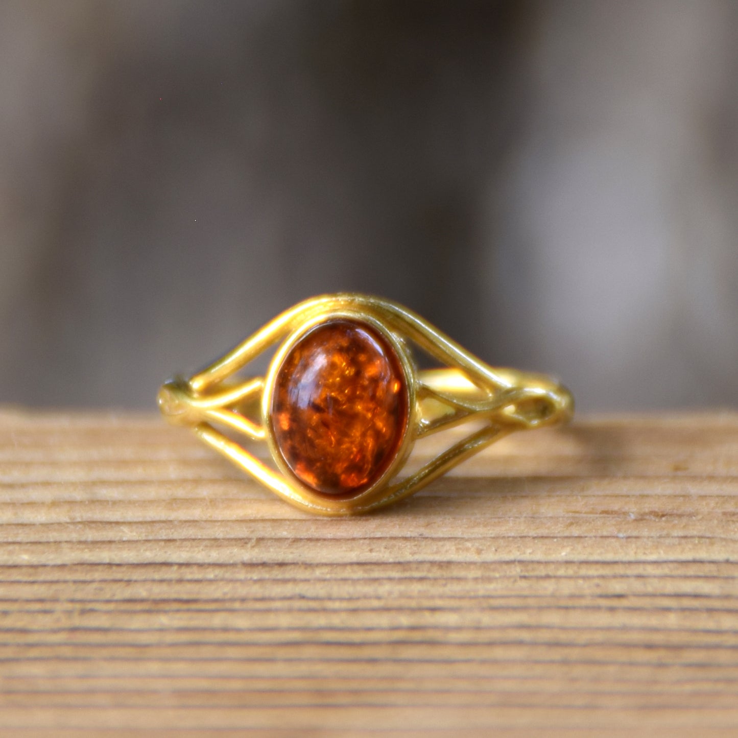 Delicate cognac natural amber and 18k gold-plated silver band ring, MJ Baltica, BZP049