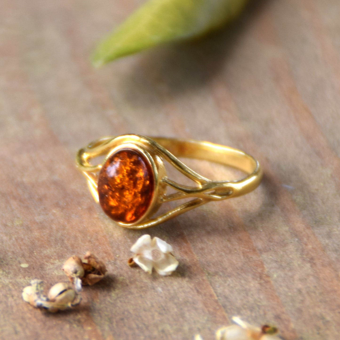 Delicate cognac natural amber and 18k gold-plated silver band ring, MJ Baltica, BZP049