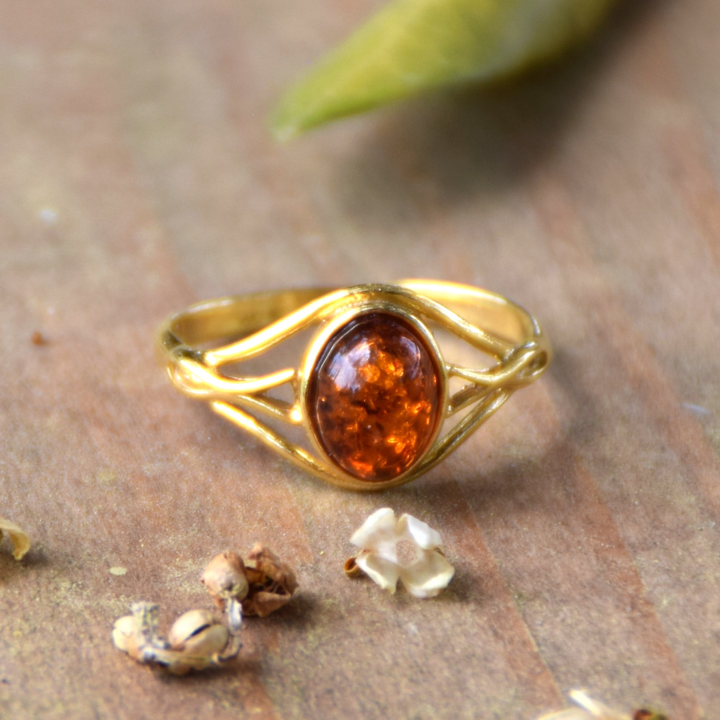 Delicate cognac natural amber and 18k gold-plated silver band ring, MJ Baltica, BZP049