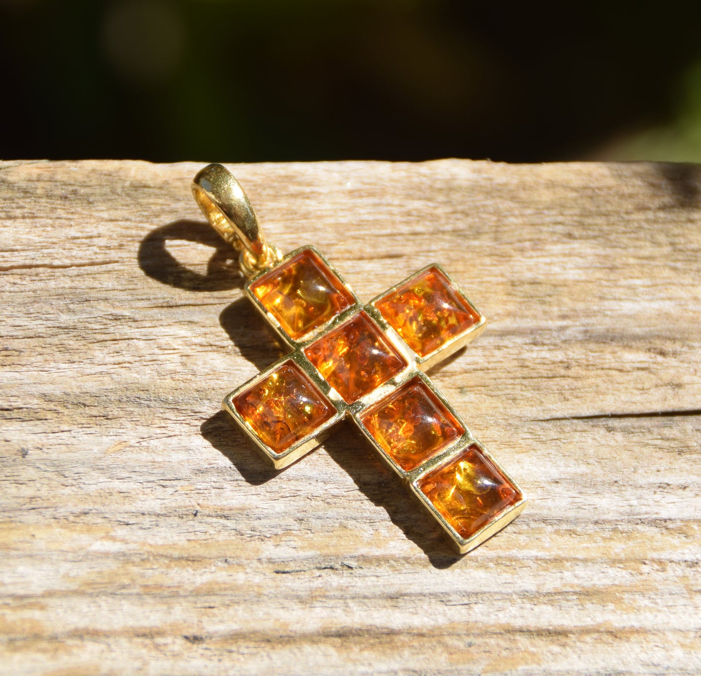 Cognac-colored natural Amber and 18k Gold-plated Silver cross pendant, MJ Baltica, BZW002