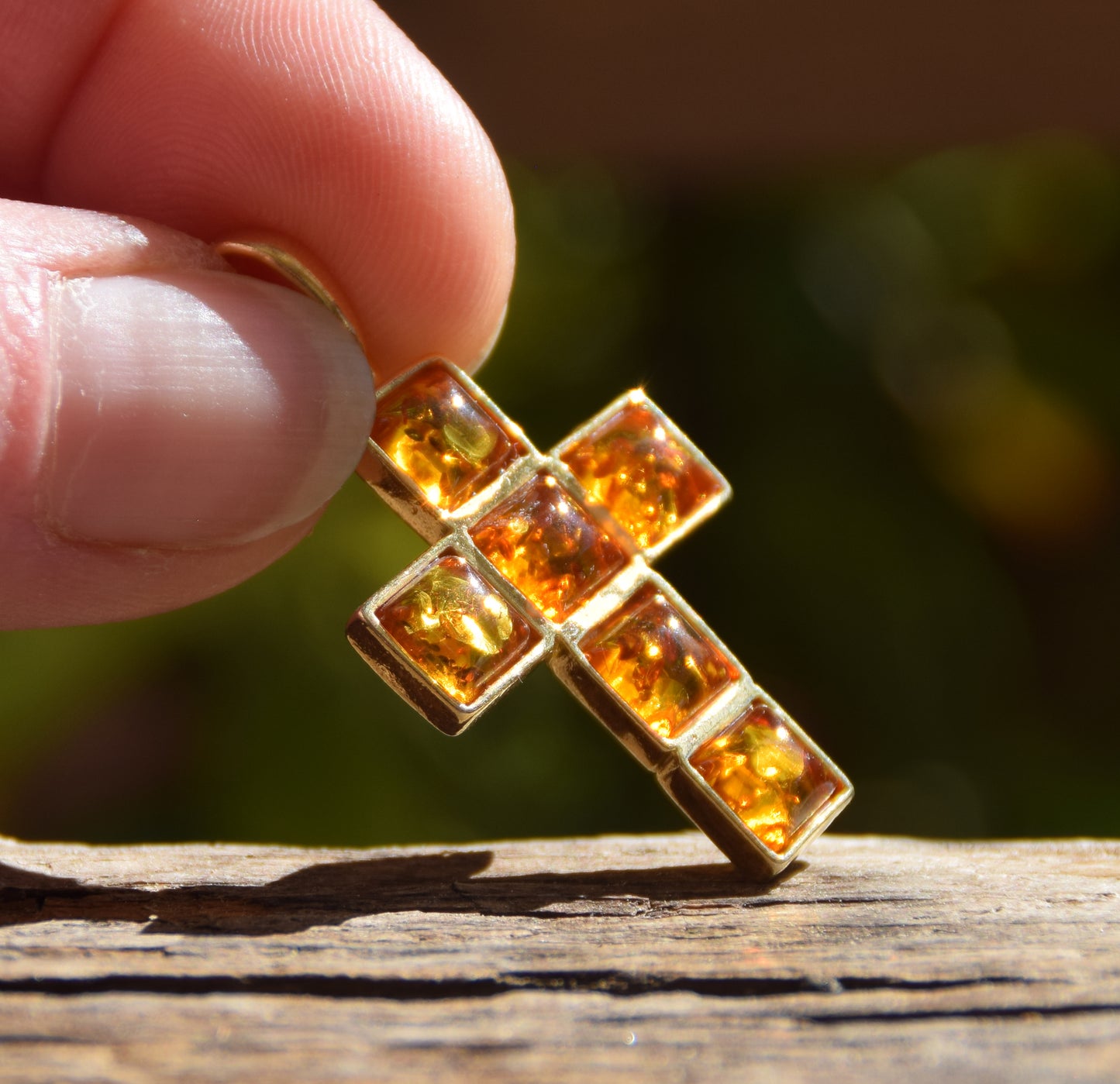 Cognac-colored natural Amber and 18k Gold-plated Silver cross pendant, MJ Baltica, BZW002