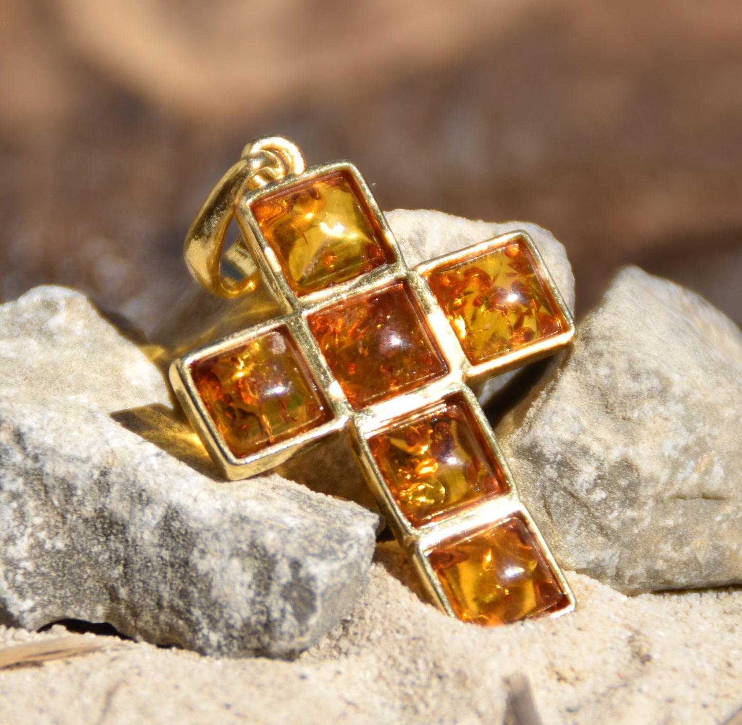 Cognac-colored natural Amber and 18k Gold-plated Silver cross pendant, MJ Baltica, BZW002