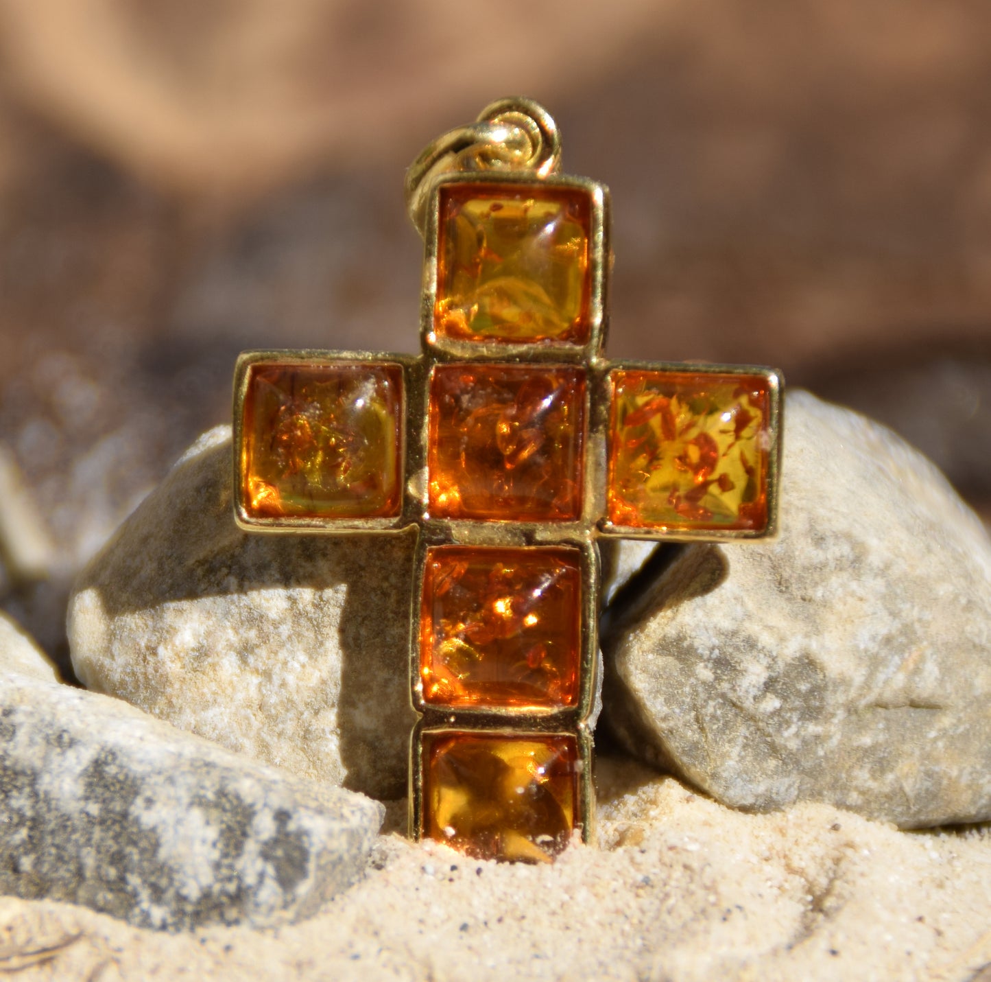 Cognac-colored natural Amber and 18k Gold-plated Silver cross pendant, MJ Baltica, BZW002