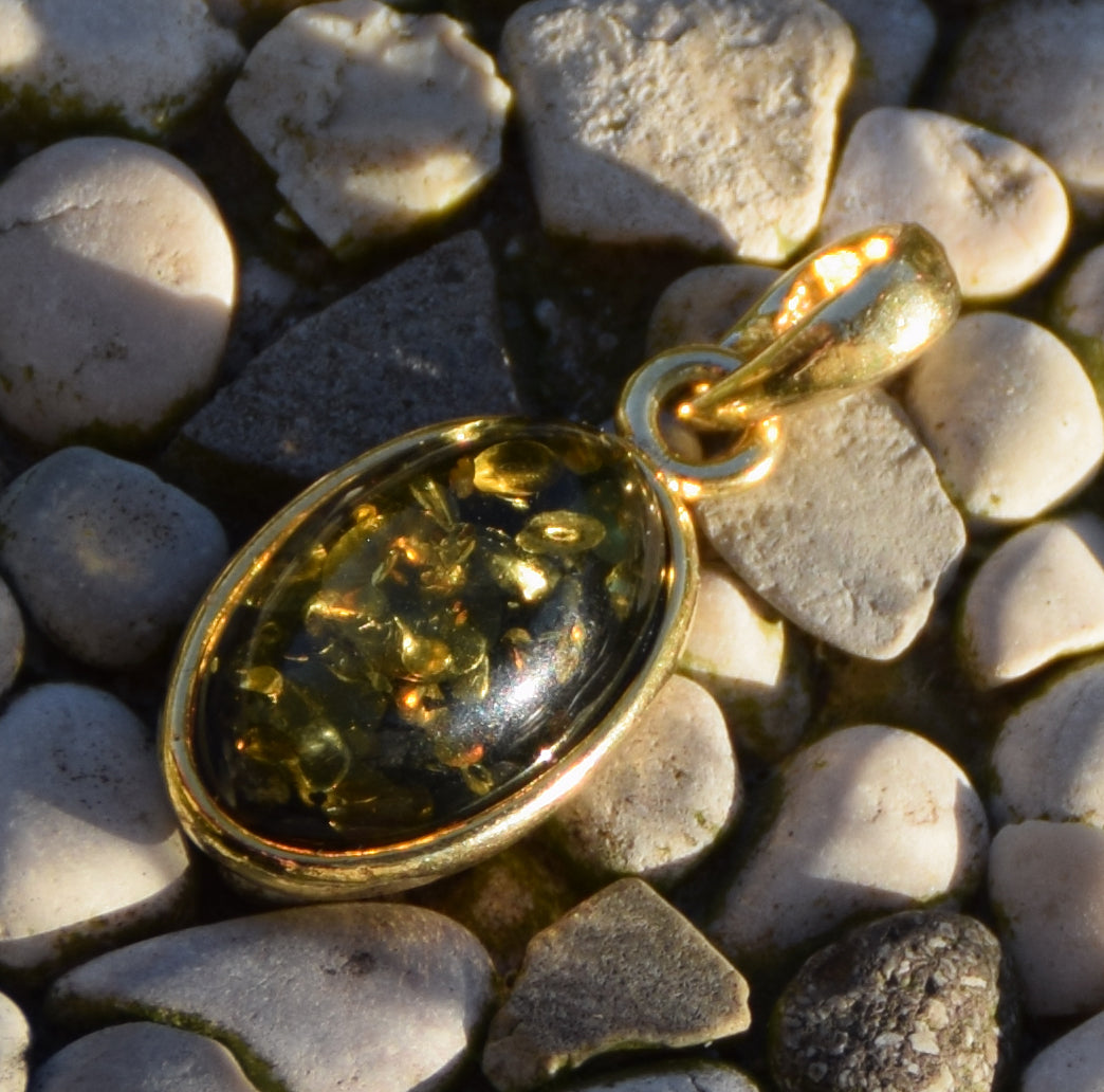 MJ Baltica, Ciondolo di Ambra naturale con Argento, placcato in Oro 18k, ambra verde, ovale, BZW018